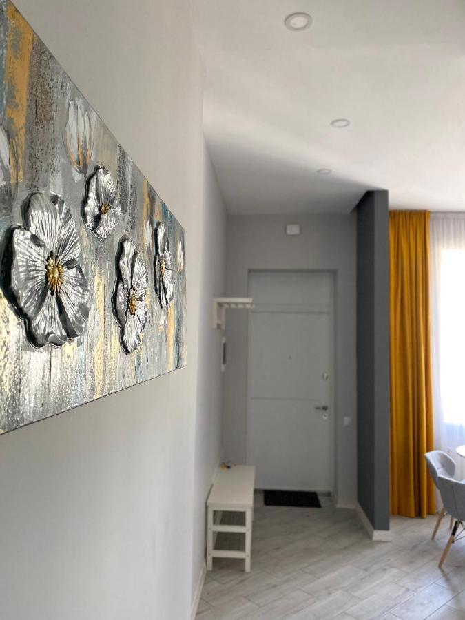 Serbska Apartment Lviv Exterior photo